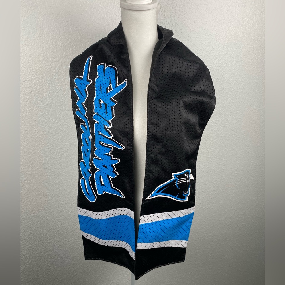 NFL Carolina Panthers scarf football team logo zippered pocket black blue